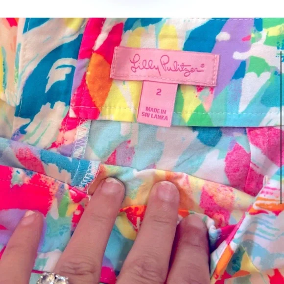 Lilly Pulitzer size 2 high waisted shorts with zipper back sparkling sands. - Picture 4 of 5